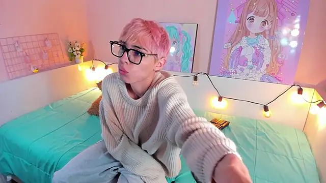 Snapshot of Strawberry_Kitty_ chatting on November 10, 3:27 am Strawberry Kitty online show from November 10, 3:27 am