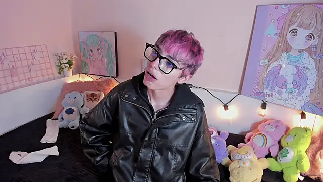 Snapshot of Strawberry_Kitty_ chatting on November 22, 4:11 am Strawberry Kitty online show from November 22, 4:11 am