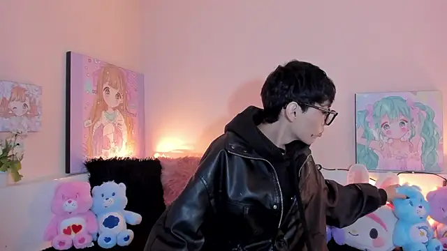 Strawberry Kitty  online show from February 7, 4:16 am