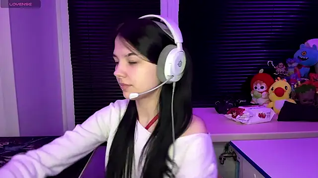 Snapshot of HanaMantanaDell chatting on October 24, 2:24 pm HanaMantanaDell online show from October 24, 2:24 pm