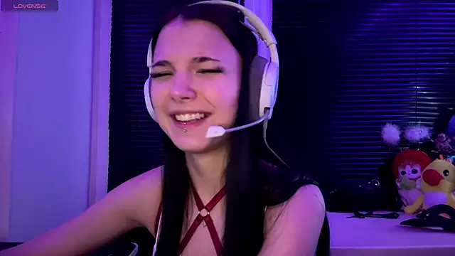 HanaMantanaDell online show from December 3, 3:21 pm