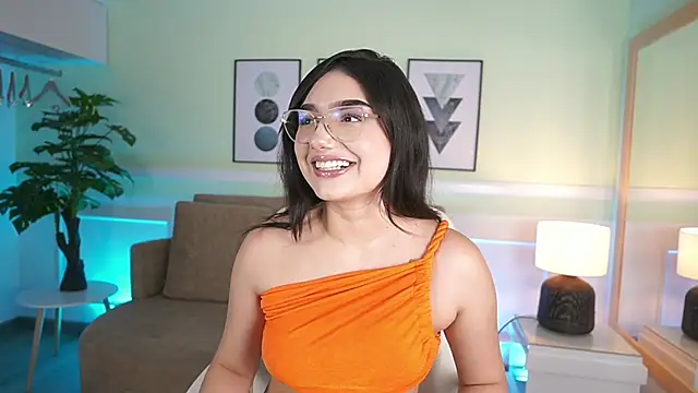 EmilyTurneer online show from December 16, 7:08 pm