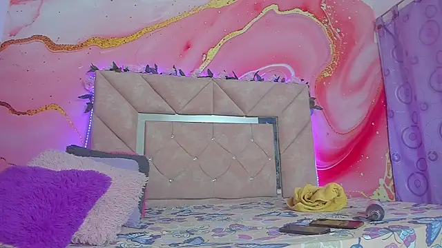 Snapshot of mia__blaze__ chatting on December 2, 3:12 am mia blaze online show from December 2, 3:12 am