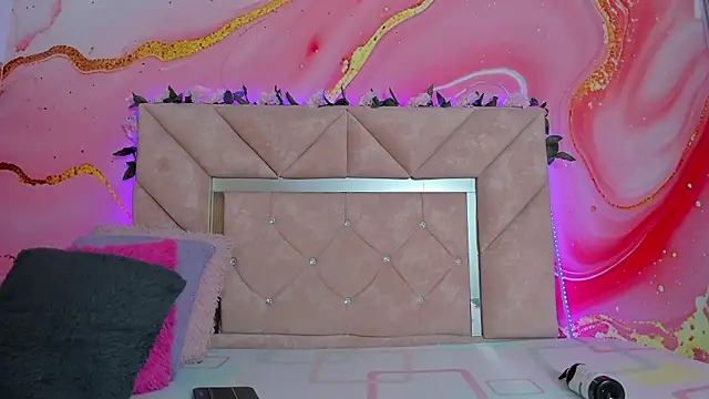 mia  blaze   online show from January 17, 3:22 am