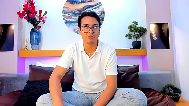 JohnBelRose online show from November 7, 7:58 pm