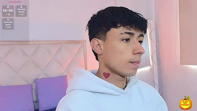 AZIEL TAY online show from October 30, 11:44 am