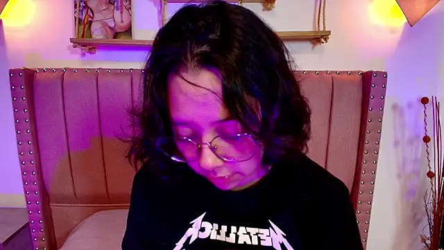 Milie yue online show from November 5, 2:06 pm