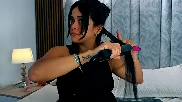 Snapshot of goddessfeetxx chatting on February 5, 8:13 pm goddessfeetxx online show from February 5, 8:13 pm