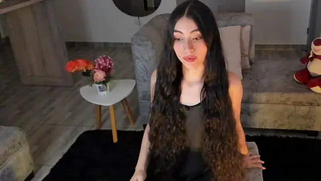 Snapshot of BritanyLnx chatting on April 14, 12:49 am BritanyLnx online show from April 14, 12:49 am