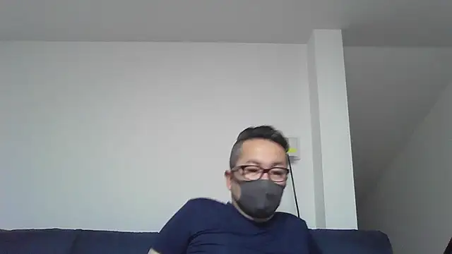 Snapshot of chinchinburabura chatting on October 26, 12:05 am chinchinburabura online show from October 26, 12:05 am