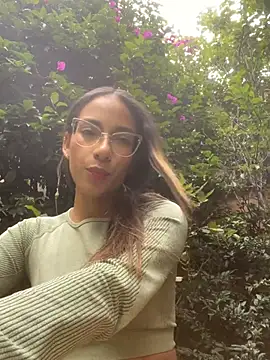 elegant  rouse online show from February 4, 7:42 pm