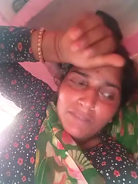 Snapshot of Pooja_shre chatting on April 19, 9:41 am Pooja shre online show from April 19, 9:41 am