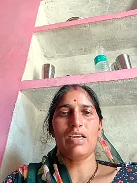 Snapshot of Pooja_shre chatting on May 12, 6:32 am Pooja shre online show from May 12, 6:32 am