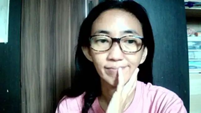 Snapshot of princessD077 chatting on January 18, 8:07 am princessD077 online show from January 18, 8:07 am