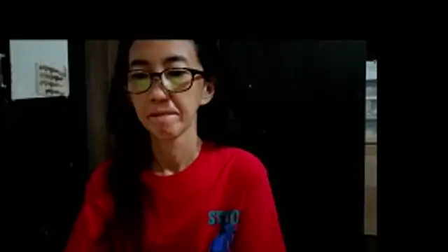 Snapshot of princessD077 chatting on February 2, 10:52 pm princessD077 online show from February 2, 10:52 pm