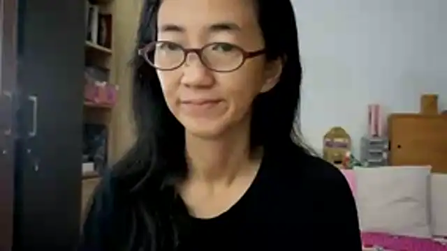 Snapshot of princessD077 chatting on February 5, 10:36 pm princessD077 online show from February 5, 10:36 pm