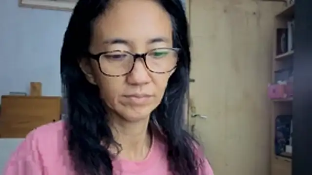 Snapshot of princessD077 chatting on February 27, 4:40 pm princessD077 online show from February 27, 4:40 pm