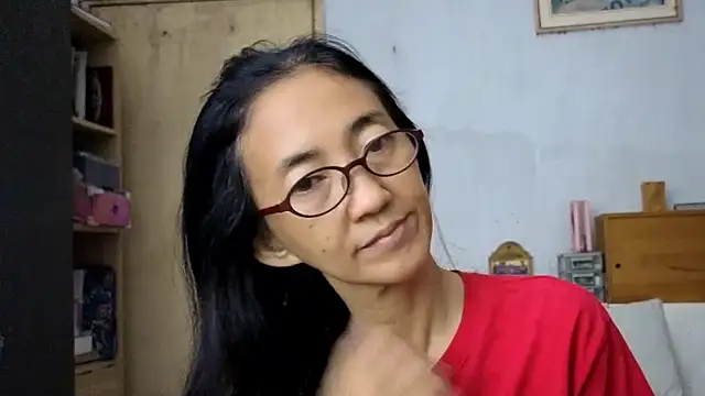 Snapshot of princessD077 chatting on March 15, 4:57 pm princessD077 online show from March 15, 4:57 pm