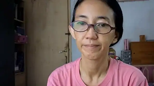 Snapshot of princessD077 chatting on March 16, 8:51 am princessD077 online show from March 16, 8:51 am