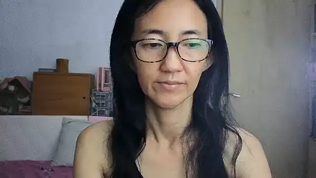 Snapshot of princessD077 chatting on April 9, 4:12 pm princessD077 online show from April 9, 4:12 pm