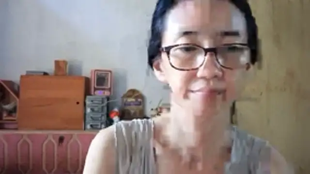 Snapshot of princessD077 chatting on April 12, 7:02 am princessD077 online show from April 12, 7:02 am