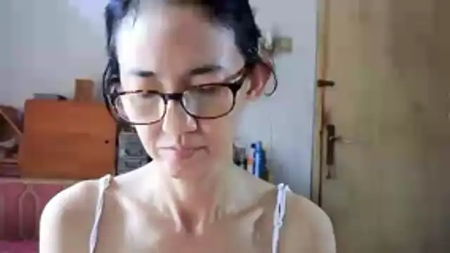 Snapshot of princessD077 chatting on April 18, 3:43 am princessD077 online show from April 18, 3:43 am