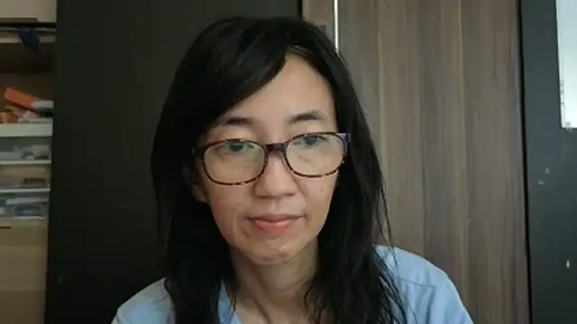 Snapshot of princessD077 chatting on July 7, 8:40 am princessD077 online show from July 7, 8:40 am