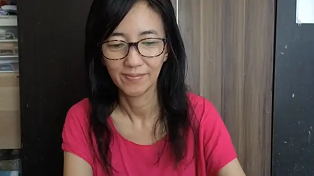 Snapshot of princessD077 chatting on July 11, 4:37 am princessD077 online show from July 11, 4:37 am