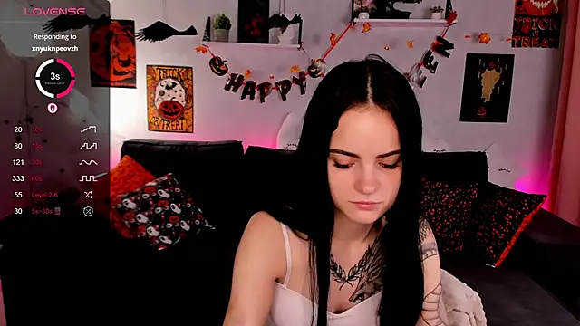 Snapshot of murkasky chatting on October 29, 2:25 am murkasky online show from October 29, 2:25 am