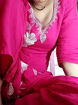 Snapshot of CUTE_kalpna chatting on June 1, 6:48 am CUTE kalpna online show from June 1, 6:48 am