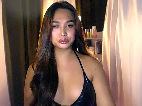 Snapshot of BigBrownCock_Candice chatting on June 22, 4:04 pm BigBrownCock Candice online show from June 22, 4:04 pm