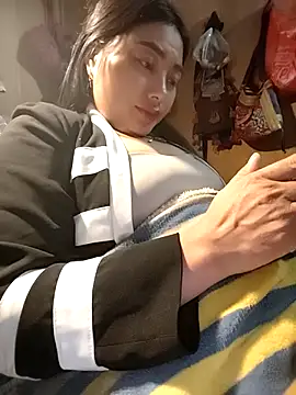 Snapshot of Sinhlinh2020 chatting on October 24, 2:13 pm Sinhlinh2020 online show from October 24, 2:13 pm