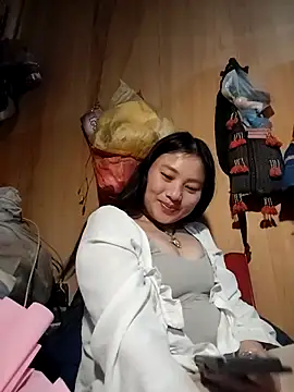 Snapshot of Sinhlinh2020 chatting on December 15, 12:31 pm Sinhlinh2020 online show from December 15, 12:31 pm