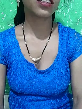 Itz Aisha   online show from March 2, 8:43 am