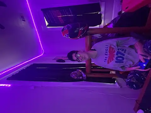 faithorsini8 online show from October 19, 5:13 pm