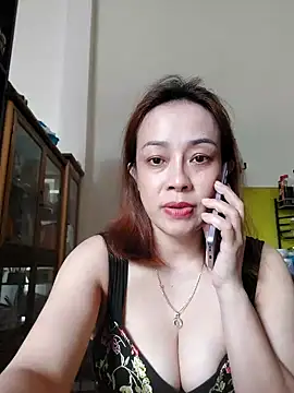 Snapshot of Baby-bigboobs20 chatting on November 16, 3:56 am Baby-bigboobs20 online show from November 16, 3:56 am