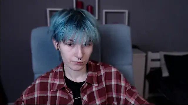 Snapshot of guitarandangell chatting on October 30, 7:32 am guitarandangell online show from October 30, 7:32 am