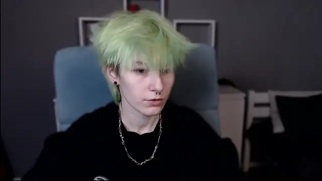 Snapshot of guitarandangell chatting on November 1, 11:23 am guitarandangell online show from November 1, 11:23 am