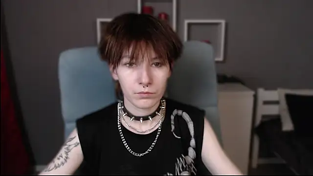 Snapshot of guitarandangell chatting on November 12, 4:02 am guitarandangell online show from November 12, 4:02 am