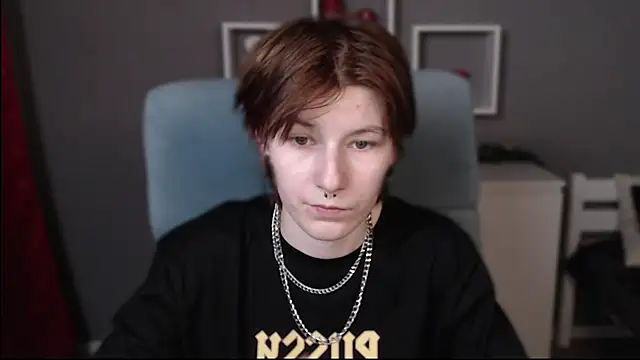 Snapshot of guitarandangell chatting on November 15, 6:44 am guitarandangell online show from November 15, 6:44 am