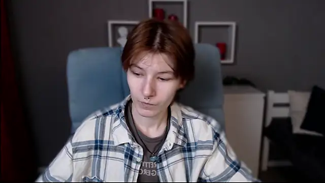 Snapshot of guitarandangell chatting on November 26, 11:00 am guitarandangell online show from November 26, 11:00 am