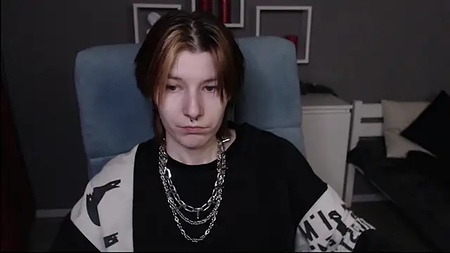 guitarandangell online show from February 9, 5:11 am