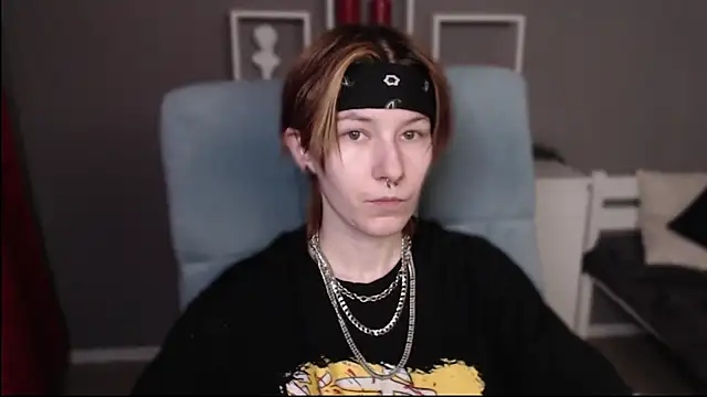 guitarandangell online show from February 17, 10:34 am