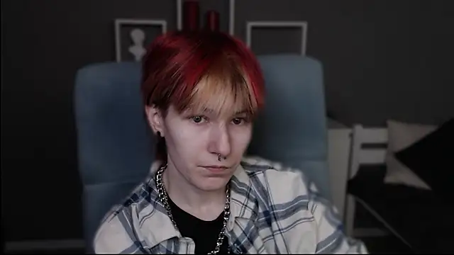 guitarandangell online show from March 18, 7:55 am