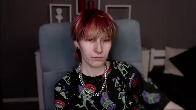 guitarandangell online show from April 12, 6:24 pm