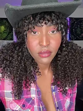 Snapshot of DaisyMynx chatting on October 29, 3:09 am DaisyMynx online show from October 29, 3:09 am