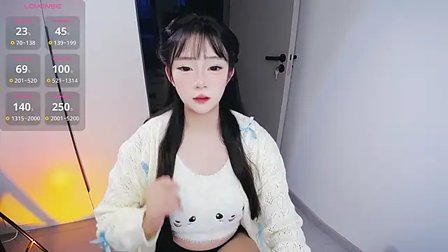 Snapshot of Kinadolly chatting on October 31, 10:05 am Kinadolly online show from October 31, 10:05 am