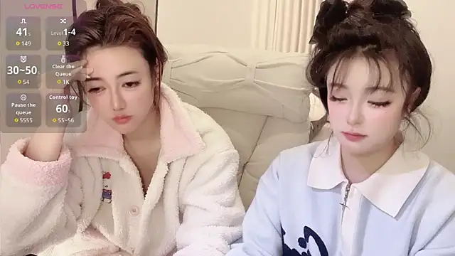 Snapshot of Kinadolly chatting on December 15, 12:20 pm Kinadolly online show from December 15, 12:20 pm