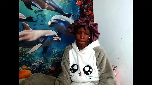 Snapshot of AfricanBarbiee69 chatting on June 8, 6:30 pm AfricanBarbiee69 online show from June 8, 6:30 pm