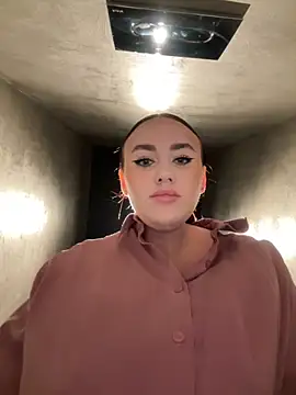 Snapshot of KiraSunshine chatting on October 25, 3:25 am KiraSunshine online show from October 25, 3:25 am